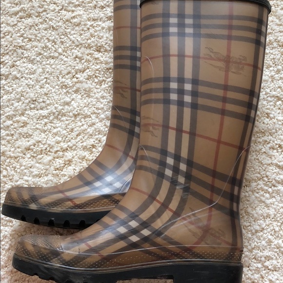 Burberry Rain Boots - Picture 8 of 10